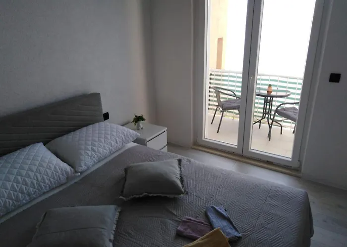 Andela * Podgora (Split-Dalmatia)