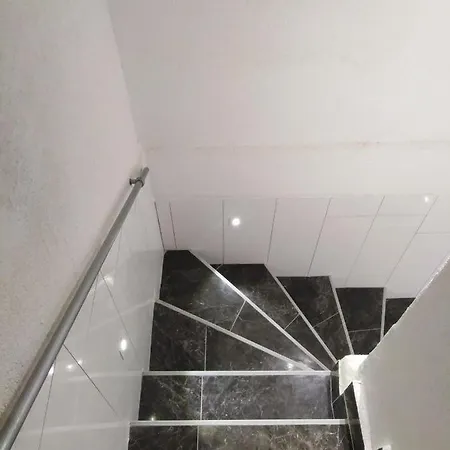Apartment Andela