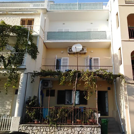 Andela Apartment Podgora