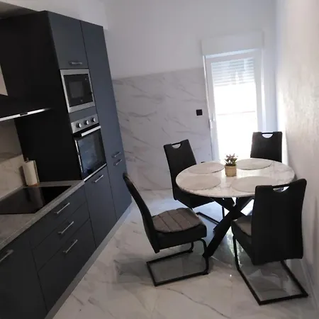 Apartment Andela